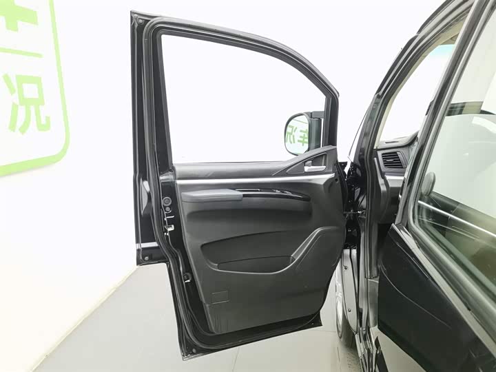 Фото 8 - Dongfeng Forthing Lingzhi M5