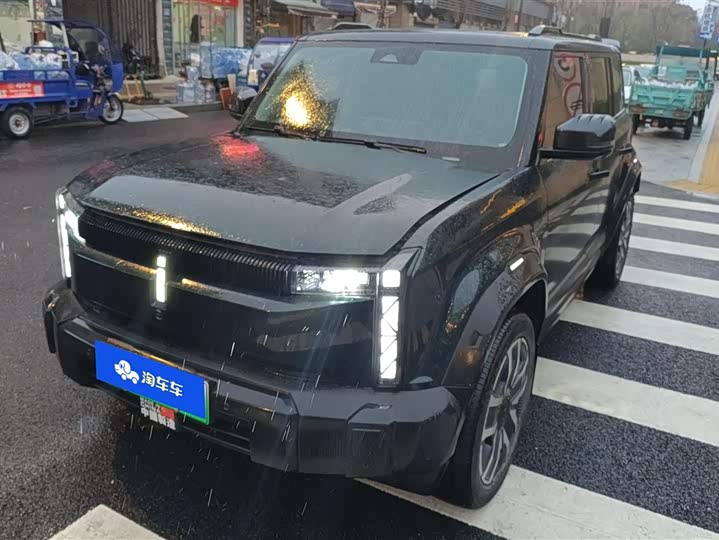 Фото 1 - Chery iCar 03