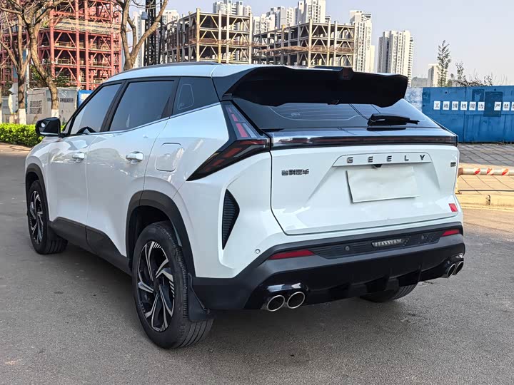 Фото 9 - Geely Atlas