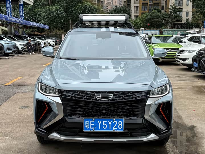 Фото 2 - Geely Atlas