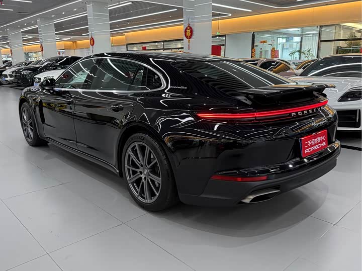 Фото 4 - Porsche Panamera