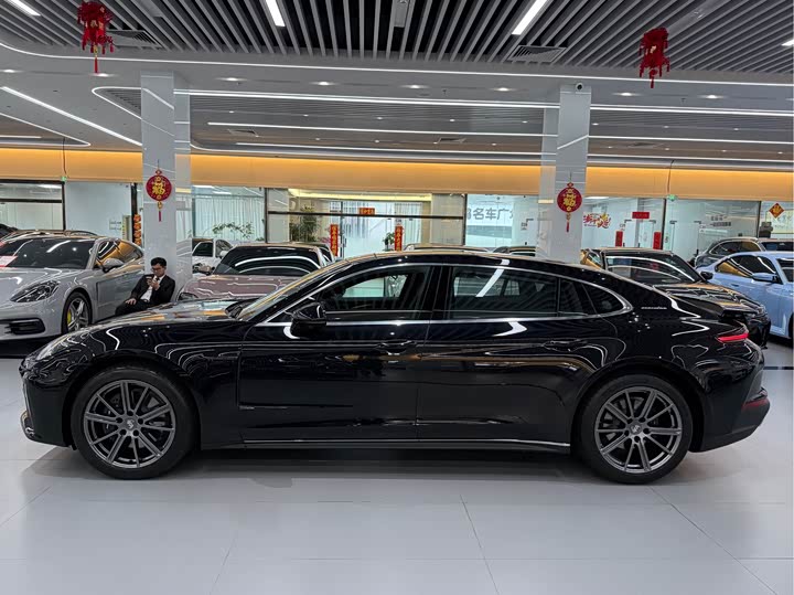 Фото 7 - Porsche Panamera