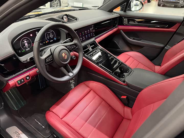 Фото 8 - Porsche Panamera