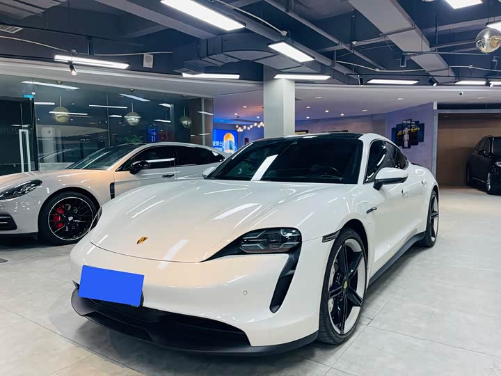 Фото 1 - Porsche Taycan