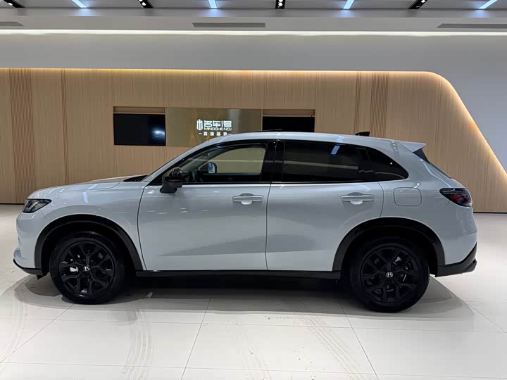 Photo 3 - Honda ZR-V