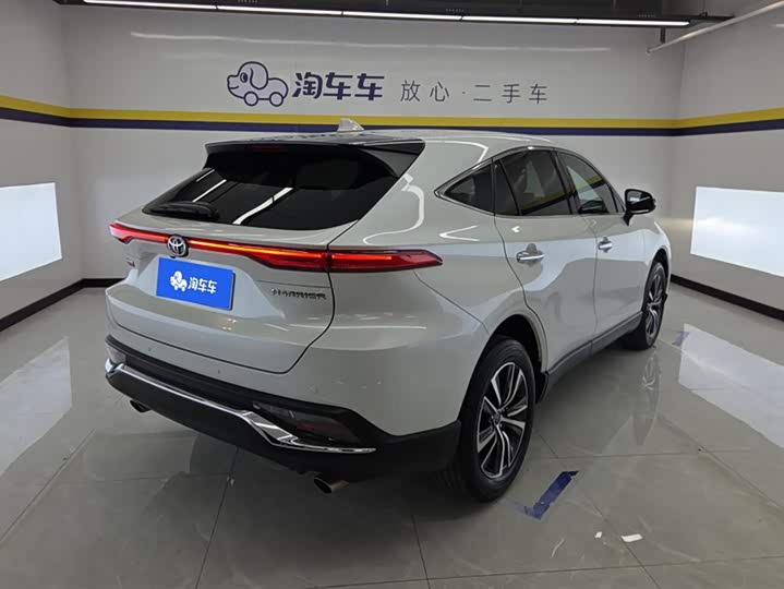 Photo 3 - Toyota Harrier