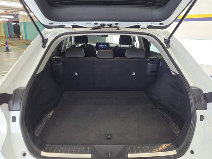 Photo 4 - Toyota Harrier