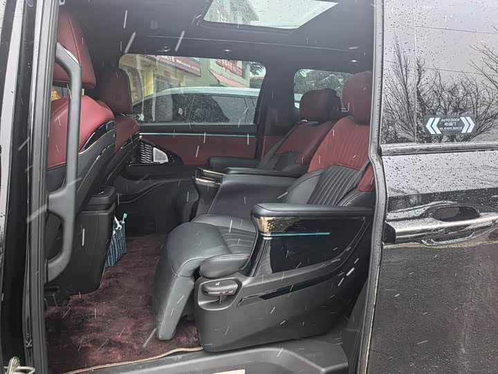 Фото 4 - GAC Trumpchi M8