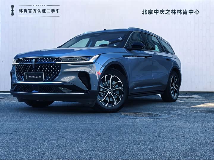 Фото 1 - Lincoln Nautilus