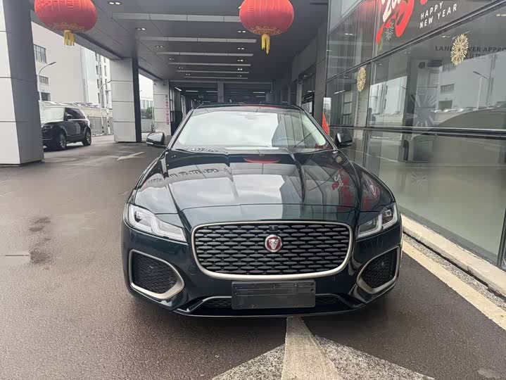 Photo 1 - Jaguar XF L