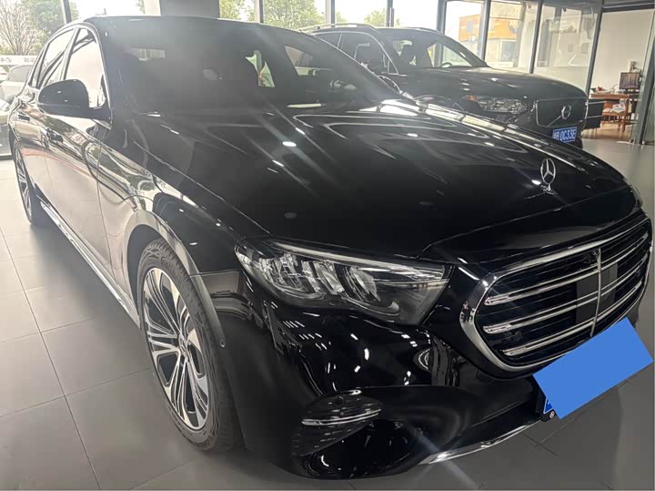 Photo 1 - Mercedes-Benz E-Class