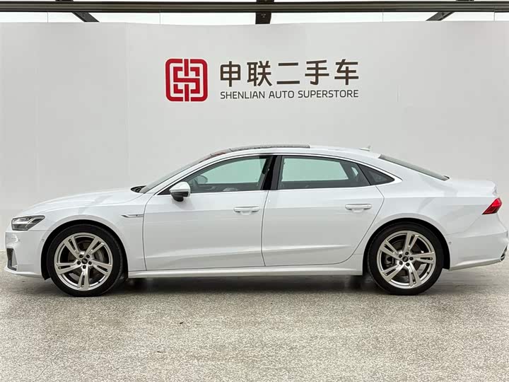 Фото 3 - Audi A7L