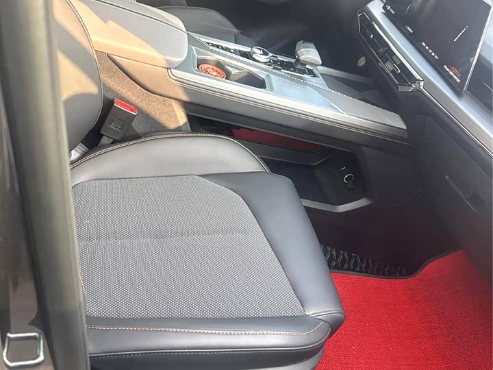 Фото 2 - Changan Oshan Z6