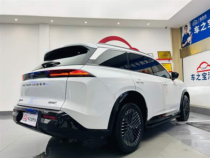 Фото 5 - Nissan Pathfinder