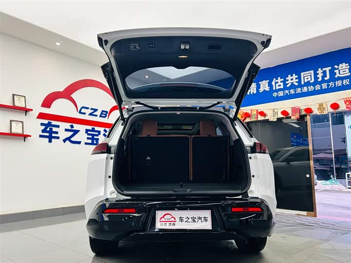 Фото 9 - Nissan Pathfinder