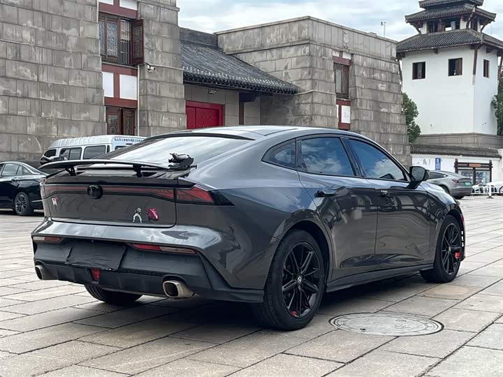 Фото 3 - Changan UNI-V