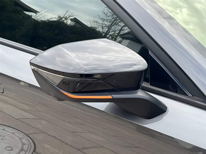 Фото 7 - Changan UNI-V