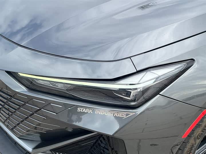 Фото 8 - Changan UNI-V