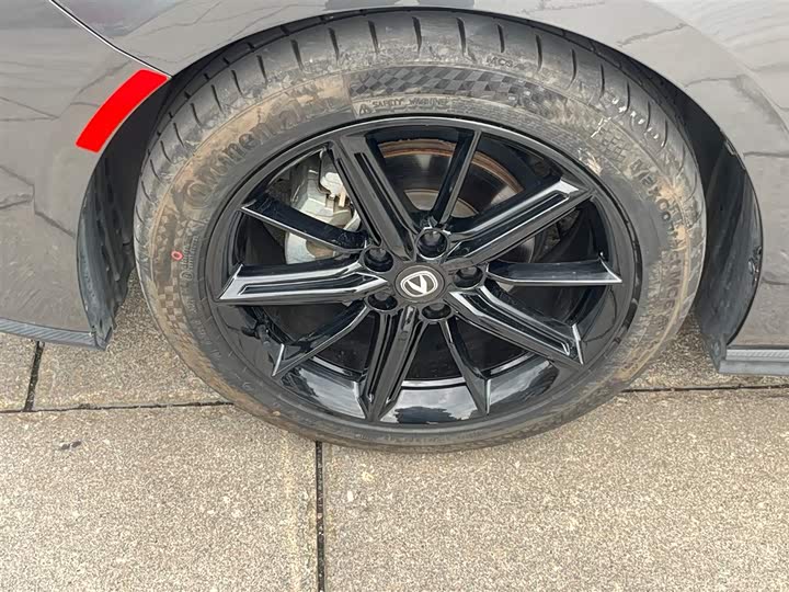 Фото 9 - Changan UNI-V