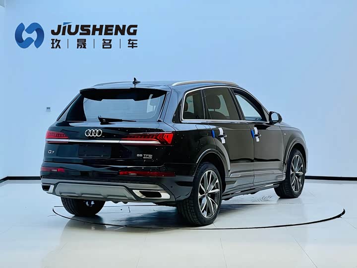 Фото 6 - Audi Q7