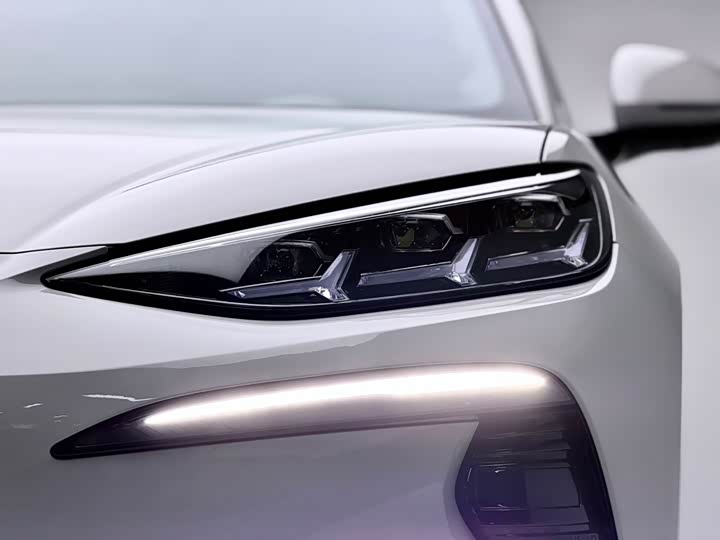 Фото 4 - Denza N7