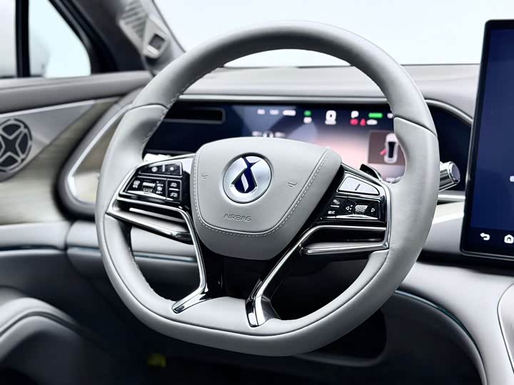 Фото 7 - Denza N7