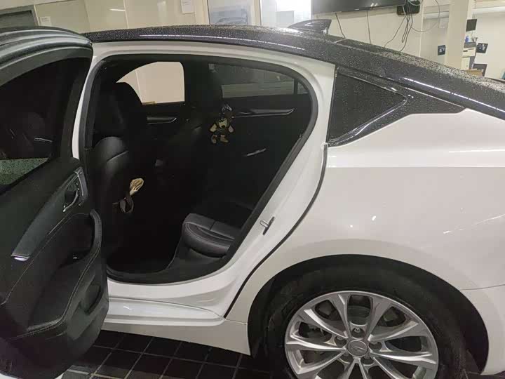 Photo 8 - Cadillac CT5