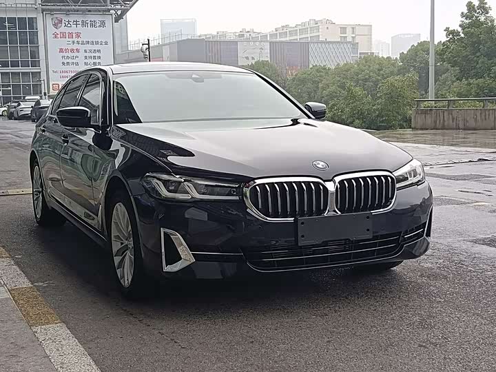 Фото 3 - BMW 5 Series