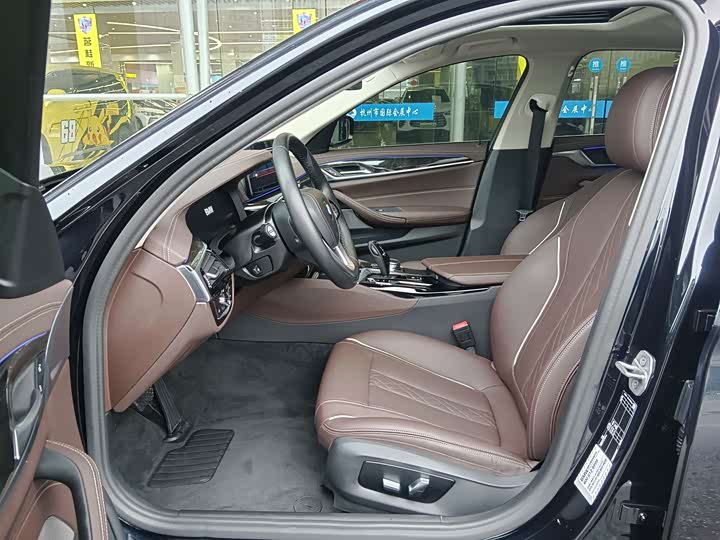 Фото 9 - BMW 5 Series