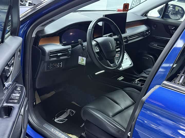 Фото 5 - Lincoln Corsair