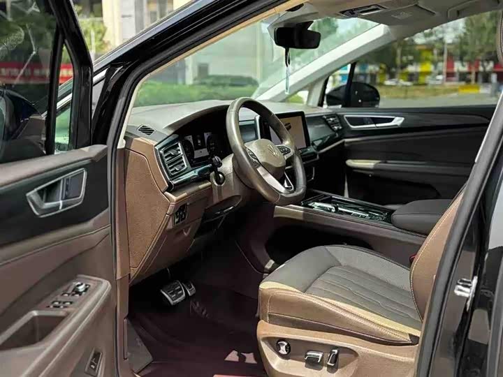 Фото 3 - Volkswagen Viloran