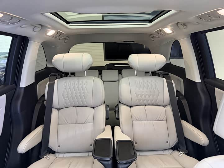 Фото 7 - Honda Elysion