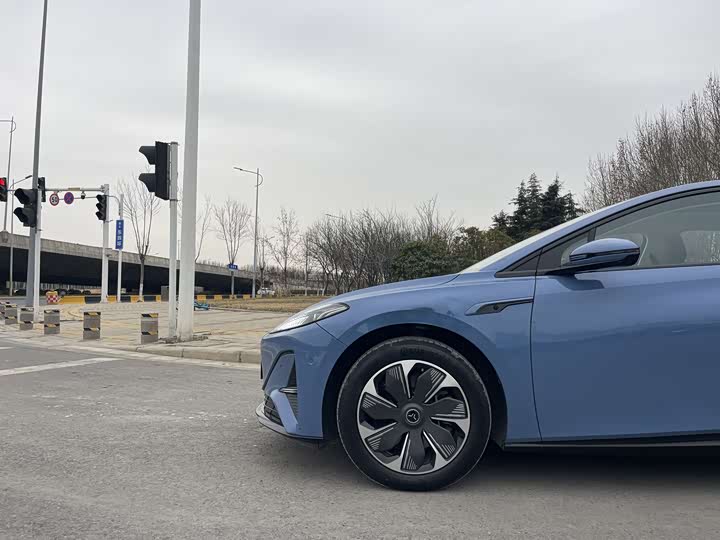 Фото 2 - Hongqi EH5 (Tiangong 05)