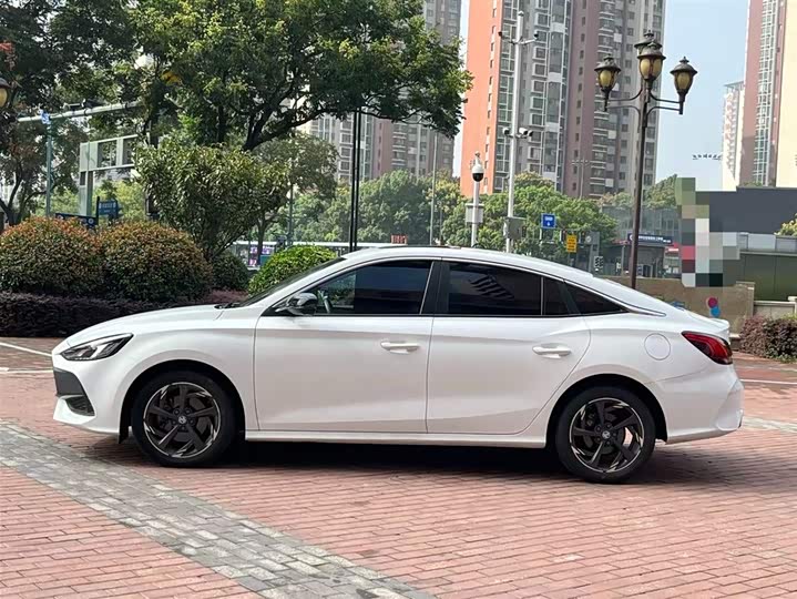 Фото 4 - MG Motor 5