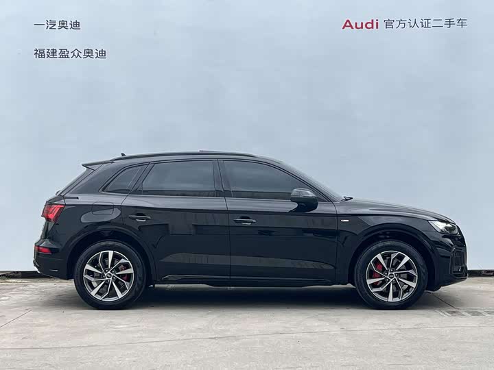 Фото 5 - Audi Q5L