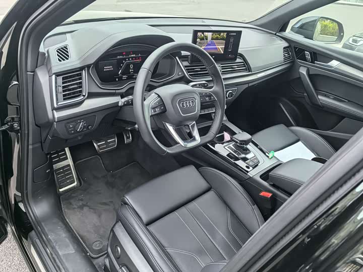 Фото 6 - Audi Q5L
