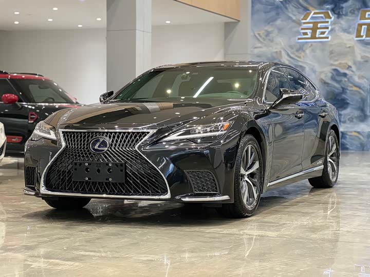 Фото 1 - Lexus LS