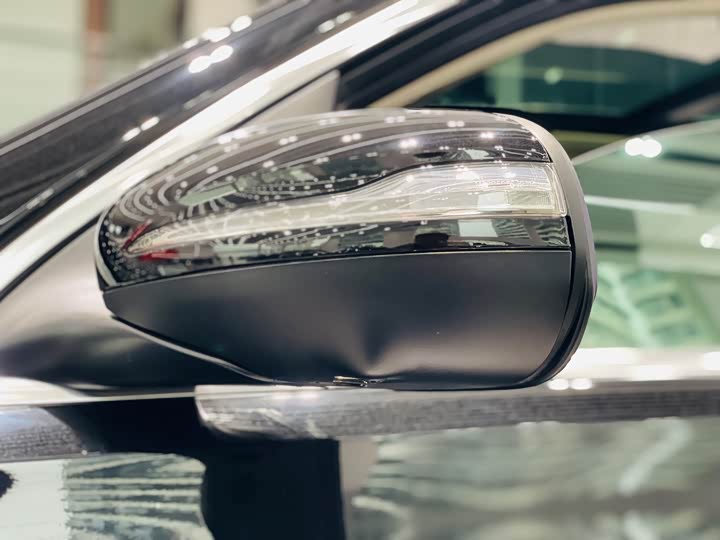 Фото 8 - Mercedes-Benz GLS-Class