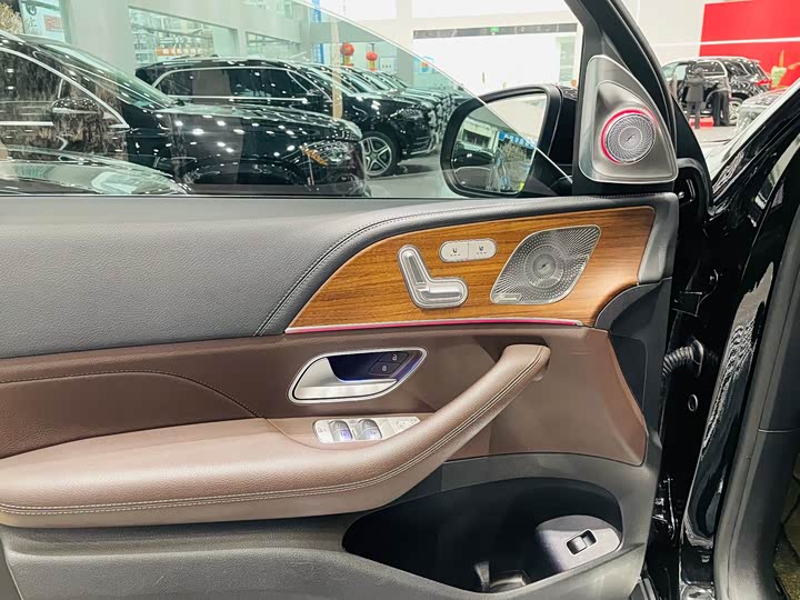 Фото 9 - Mercedes-Benz GLS-Class