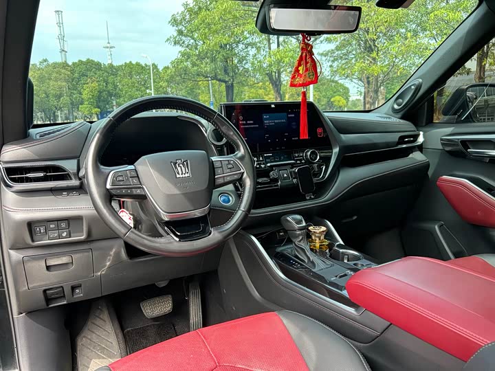 Фото 3 - Toyota Crown Kluger