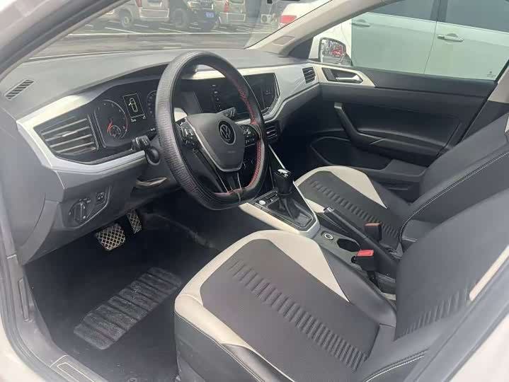 Фото 3 - Volkswagen Polo