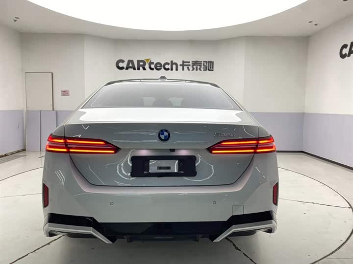 Фото 6 - BMW 5 Series