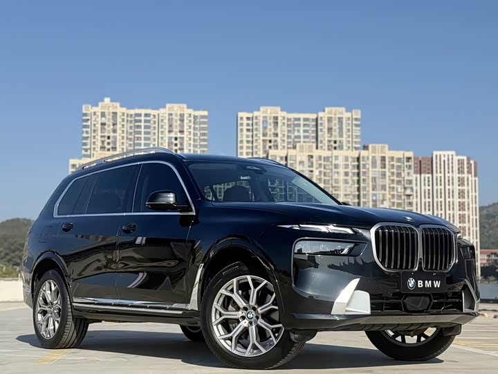 Photo 4 - BMW X7