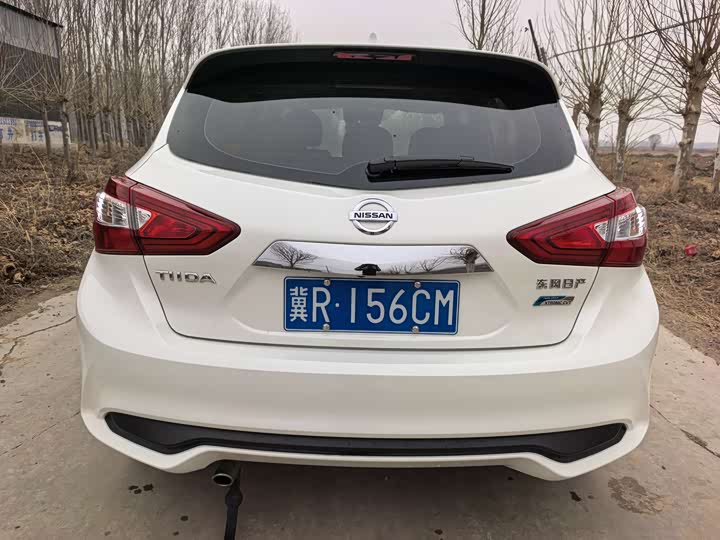 Фото 5 - Nissan Tiida