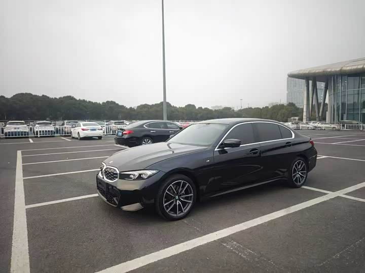 Фото 1 - BMW 3 Series