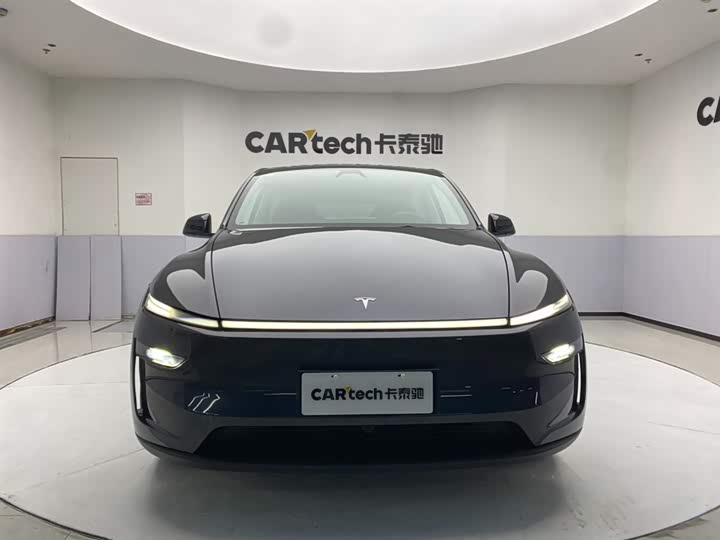 Фото 3 - Tesla Model Y