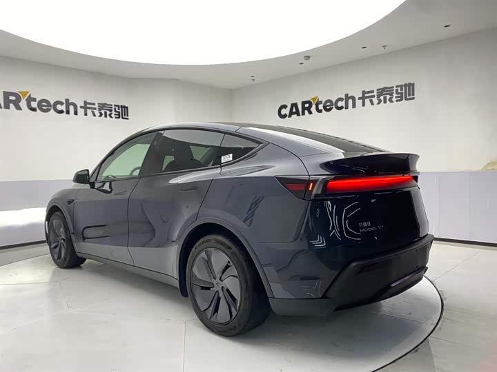 Фото 7 - Tesla Model Y