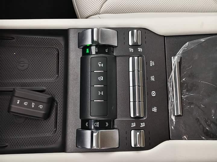 Фото 8 - Tank 300 Hybrid