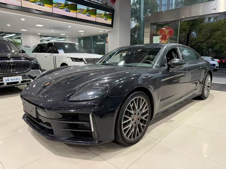 Photo 1 - Porsche Panamera