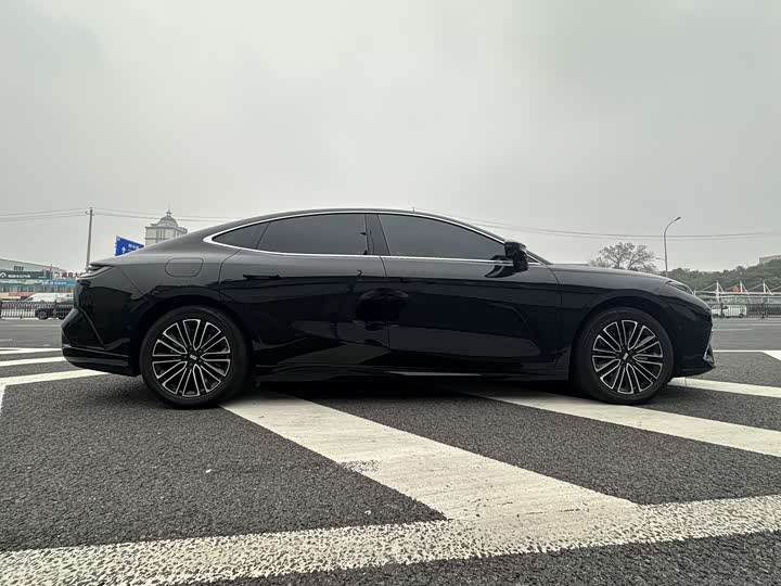 Фото 7 - Geely Galaxy Starshine 8 EM-i